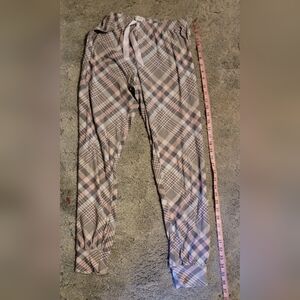 Chic Plaid Pajama Pants in Pink and Gray